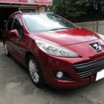 2010年式 プジョー207SW プレミアム ガラスルーフ(後期型)新しいオーナー様が決まりました ありがとうございました。