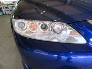 ヘッドライトのくもり、黄ばみはこれでスッキリ解消!